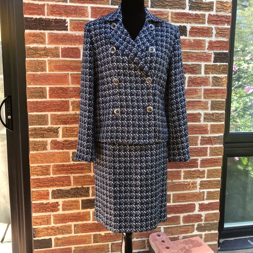 Stylish Tweed Skirt Suit in Black, Blue and White